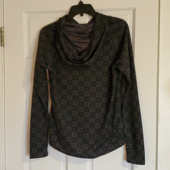 Marmot Lightweight hoodie - Picture 3 of 5